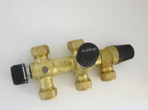 VEDENLÄMMITIN VARUSTE OSO SEKOITUS-VAROVENTT. WALLY 15mm